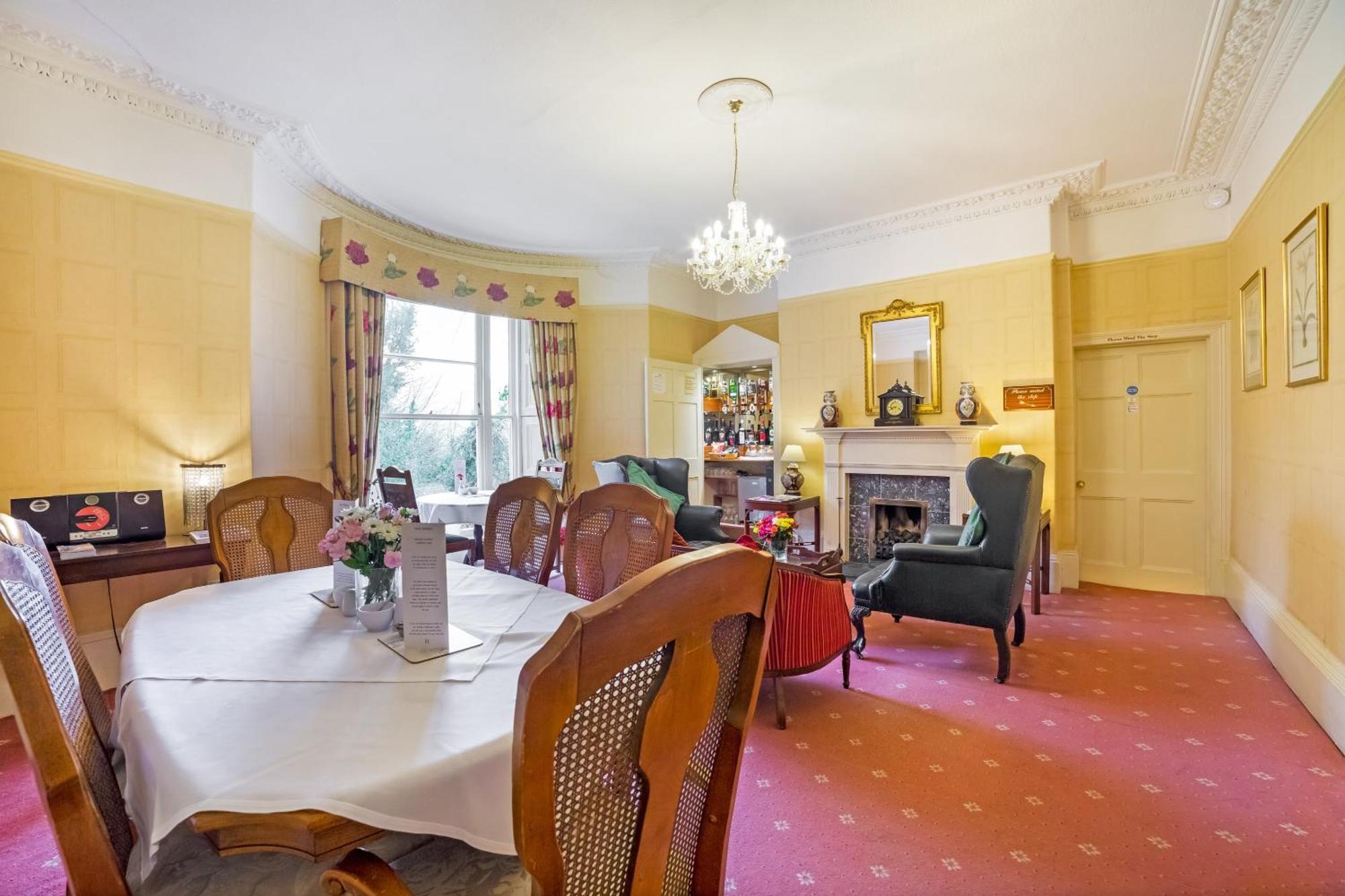 Oyo Bailbrook Lodge, 4* Бат